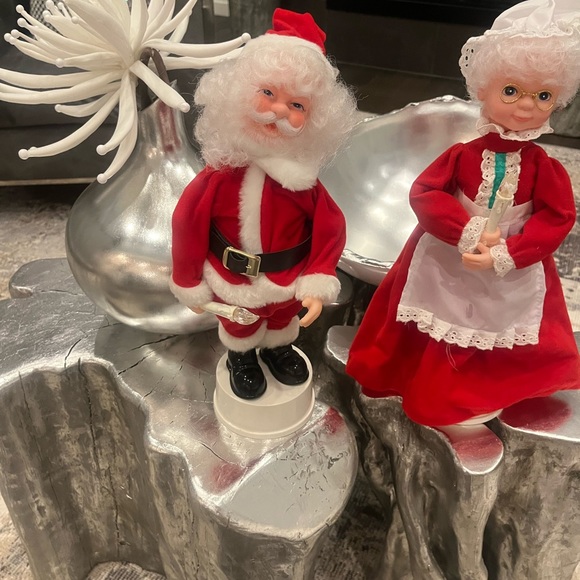 Telco  vintage 16 inches high moving Santa Claus and Mrs Santa Clause 1990s pair - Picture 16 of 17